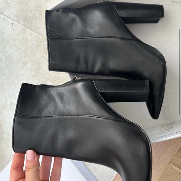 Black Leather Women's Boots - Picture 4 of 6